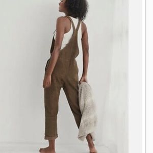 Aerie corduroy overalls brown/green